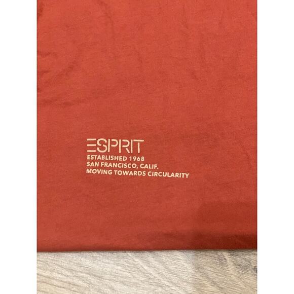 Espirit men’s t-shirt in burnt orange. Size large. - Picture 2 of 4